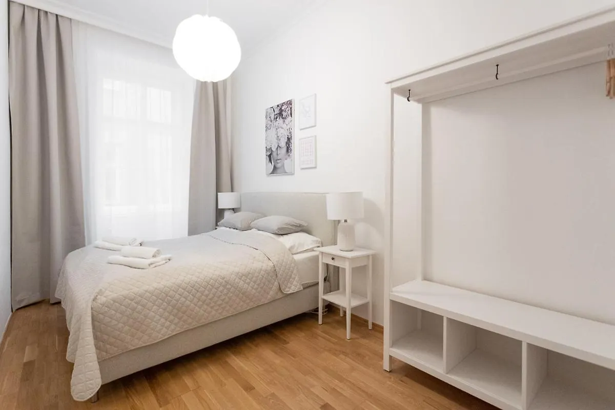 Franz 25 - Typical Viennese Apartment In The Heart Of Vídeň