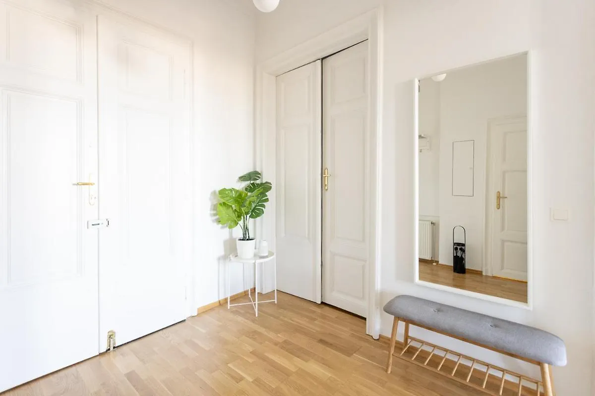 Franz 25 - Typical Viennese Apartment In The Heart Of Vídeň